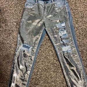 NWT- These are a show stopper! Fun, sexy and stunning sequins jeans.  Size Lg